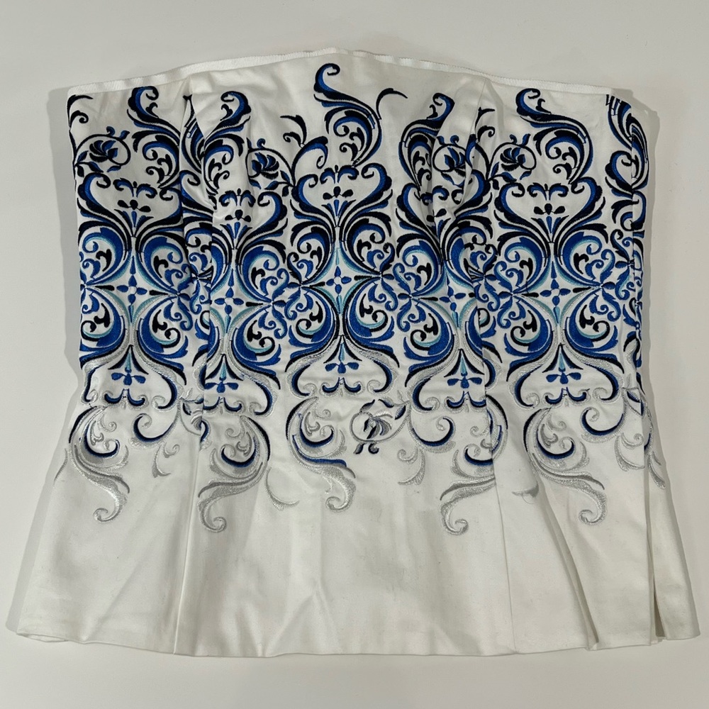 NWT White House Black Market Blue & White Embroidered Bustier Top Size 2